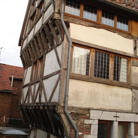 Aparthotel De Beek Anno 1410 Sint-Truiden Exterior photo